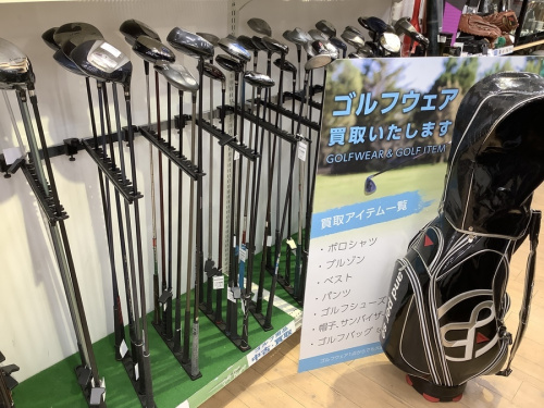ゴルフウェアのゴルフシューズ