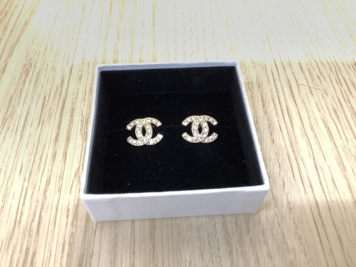 CHANELのイヤリング