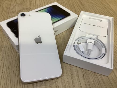 スマートフォンのiPhone SE(第3世代)