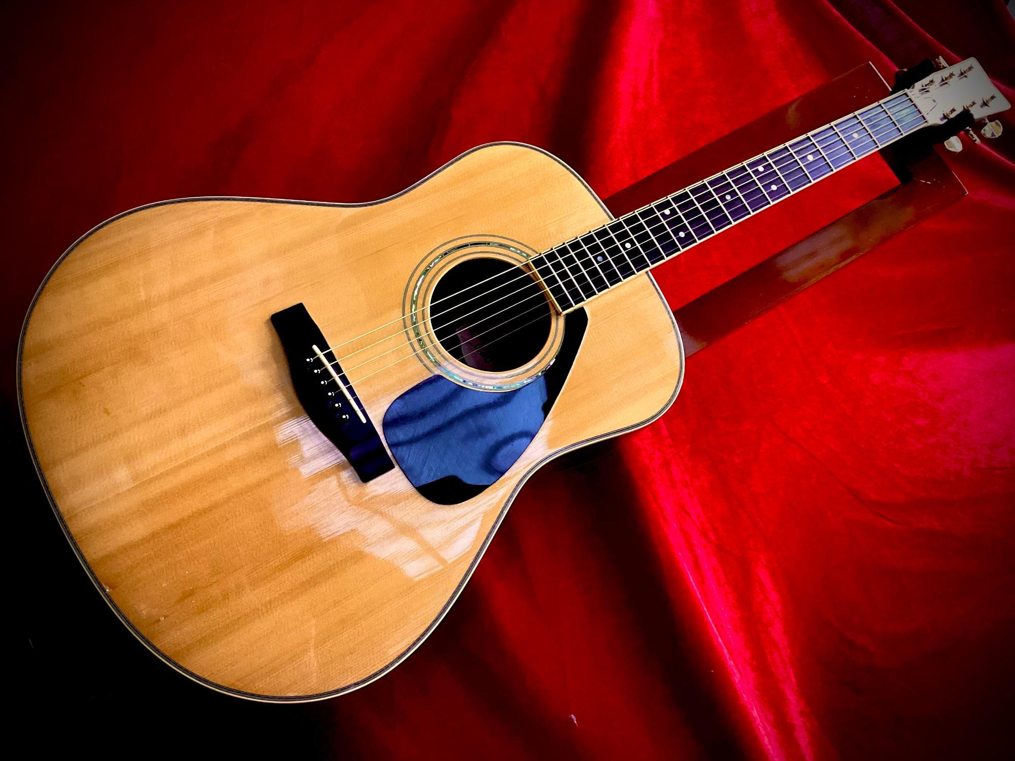 ちょっとレアなアコギ入荷！YAMAHA LL-8RJ(初期型)ヤマハの