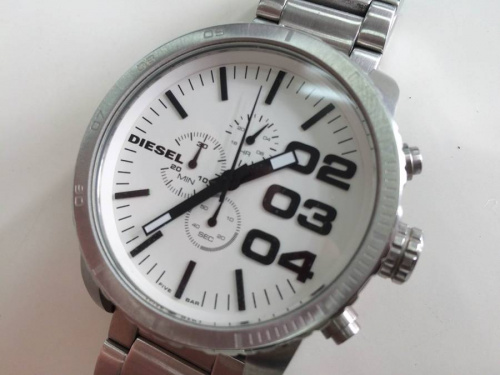 腕時計のディーゼル（DIESEL）