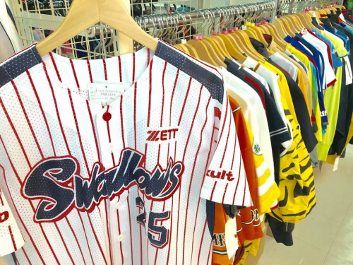 スポーツ用品の野球・サッカー