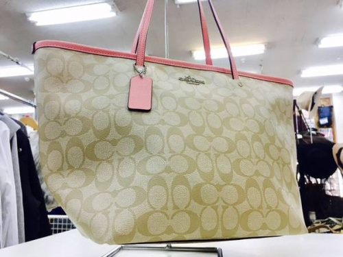 バッグのコーチ（COACH）