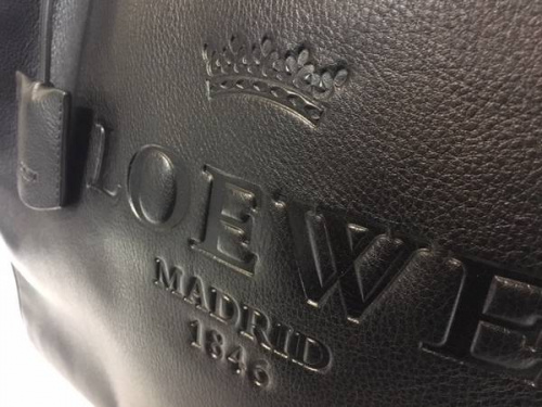 バッグのロエベ（LOEWE）