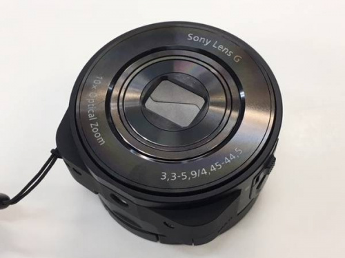 デジタル家電のコンパクトカメラ