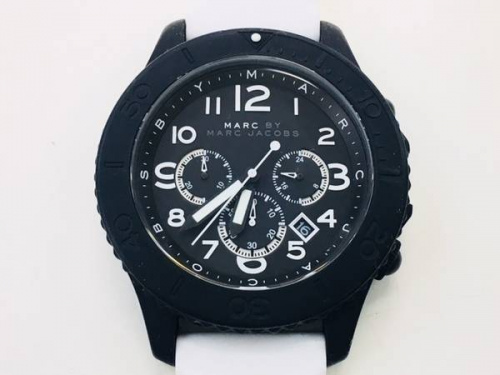 腕時計のマークジェイコブス（MARC BY MARC JACOBS）