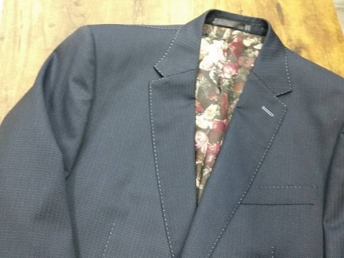 メンズファッションのスーツ