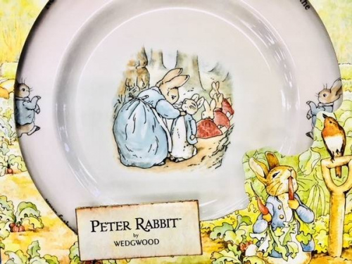 ピーターラビットのWEDGWOOD