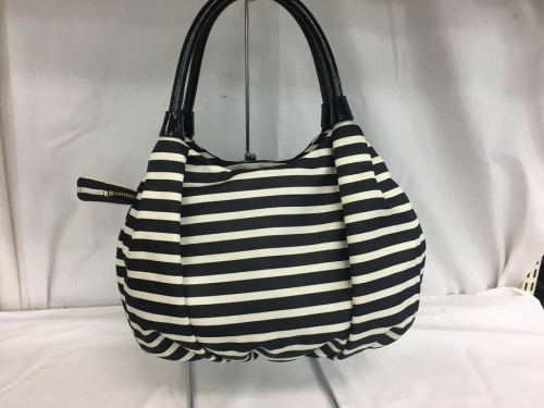 バッグのKATE SPADE