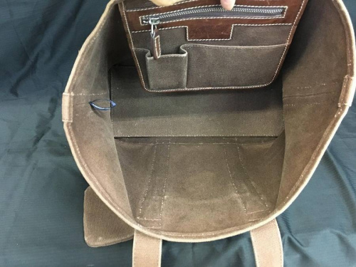 トートバッグの越谷