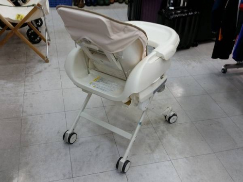 電動ハイローチェアのコンビ