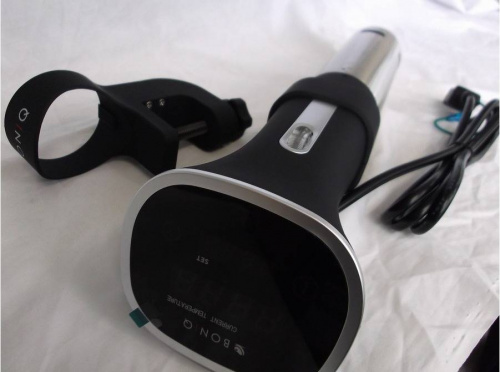 BONIQの低温調理器