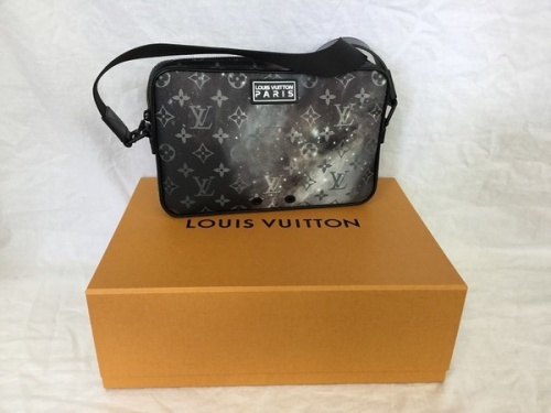 ブランド・ラグジュアリーのLOUIS VUITTON