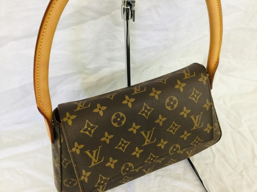 ブランド・ラグジュアリーのルイヴィトン（LOUIS VUITTON）