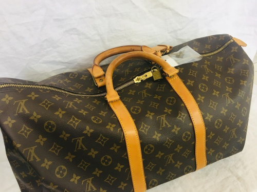 ブランド・ラグジュアリーのルイヴィトン（LOUIS VUITTON）