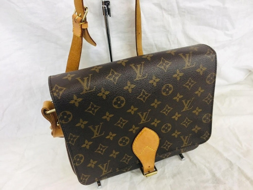 ブランド・ラグジュアリーのルイヴィトン（LOUIS VUITTON）