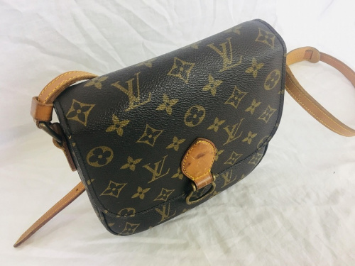 ブランド・ラグジュアリーのルイヴィトン（LOUIS VUITTON）