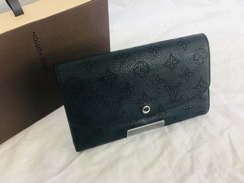 ブランド・ラグジュアリーのルイヴィトン（LOUIS VUITTON）