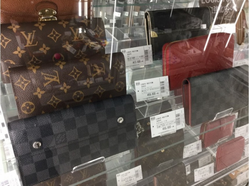 財布のLOUIS VUITTON