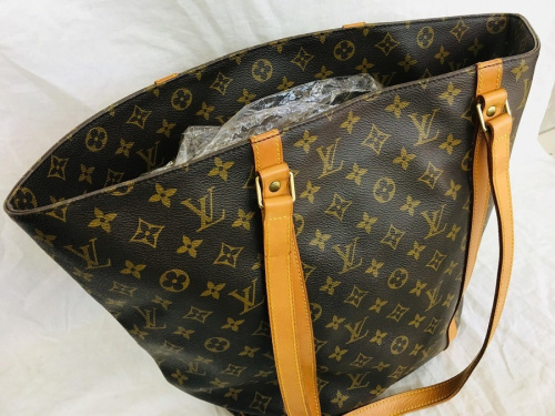 ブランド・ラグジュアリーのルイヴィトン（LOUIS VUITTON）