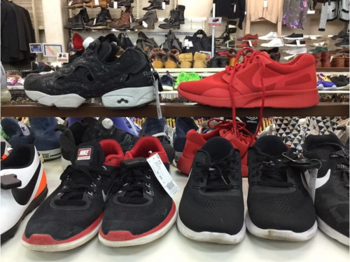 スニーカーのNIKE