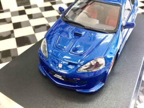 1/43のミニチャンプス オートアート エブロ