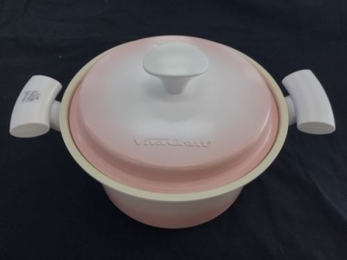 キッチン雑貨の鍋