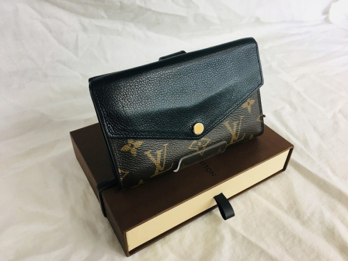 ブランド・ラグジュアリーのルイヴィトン（LOUIS VUITTON）