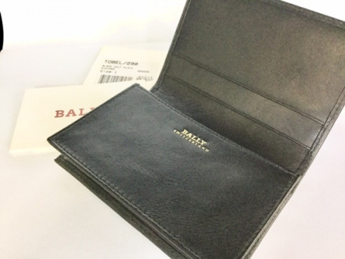 カードケースのBALLY