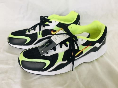 スニーカーのナイキ