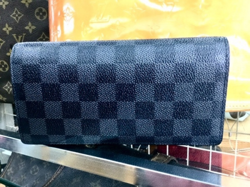 ブランド・ラグジュアリーのルイヴィトン(LOUIS VUITTON)