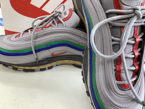 メンズファッションのスニーカー