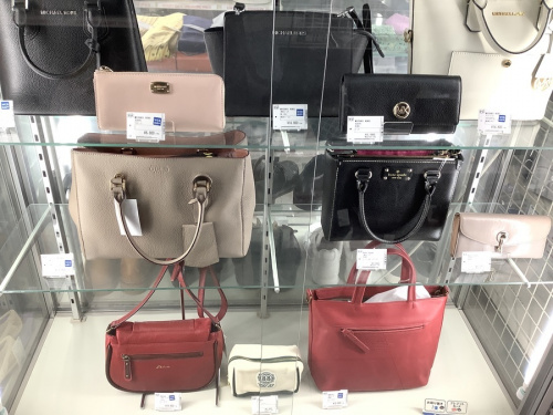 KATE SPADEのクリスマスプレゼント　越谷