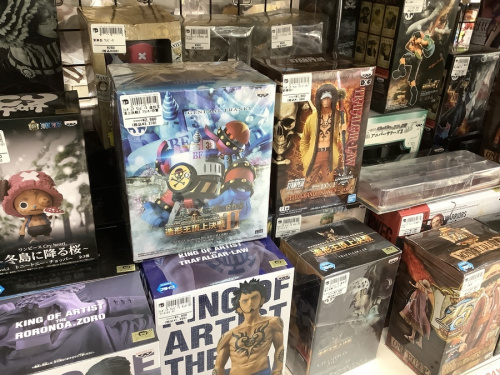 アニメグッズのフィギュア