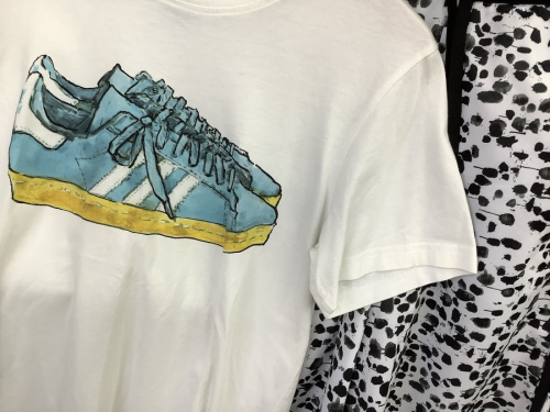 レディースファッションのadidas