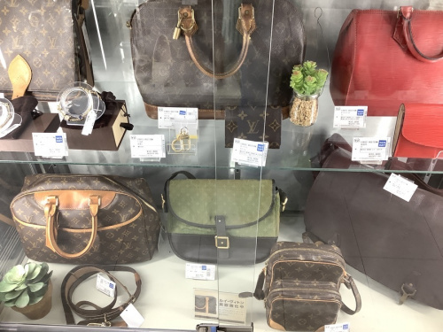CHANELのGUCCI