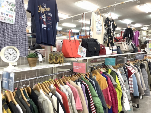 中古家電の雑貨 衣類