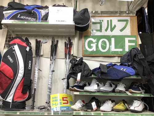 スポーツ用品のゴルフ