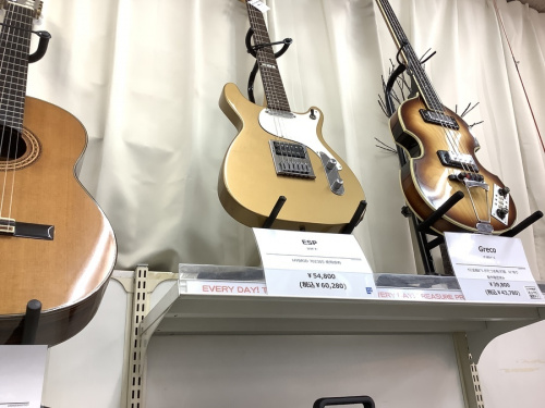 中古ギターのベース