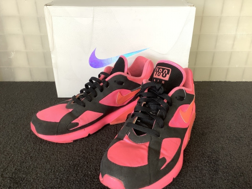 スニーカーのNIKE