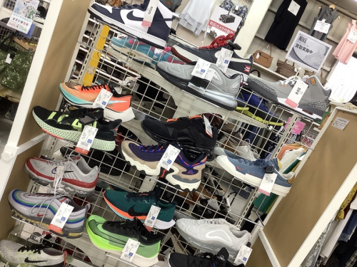 NEW BALAMCEのスニーカー買取　越谷