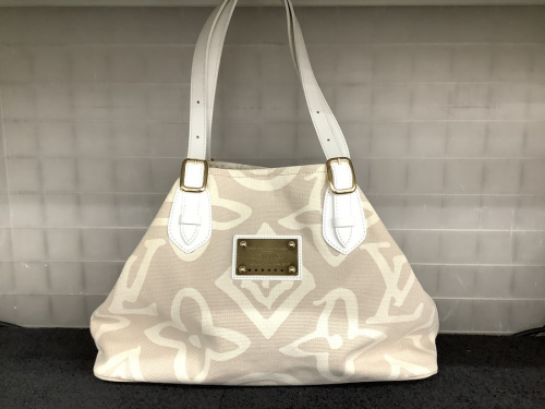 ブランド・ラグジュアリーのLOUIS VUITTON