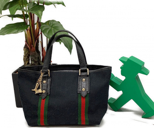 ブランド・ラグジュアリーのフェンディ買取　越谷