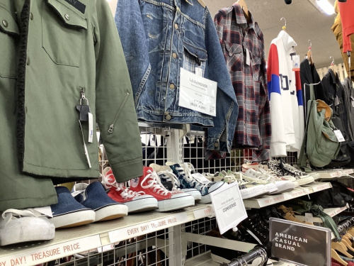 NIKEのNEW BALANCE