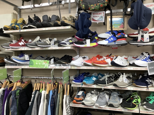 NIKEのadidas