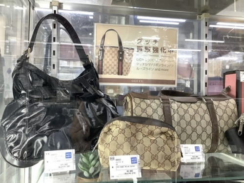 ルイヴィトンのGUCCI