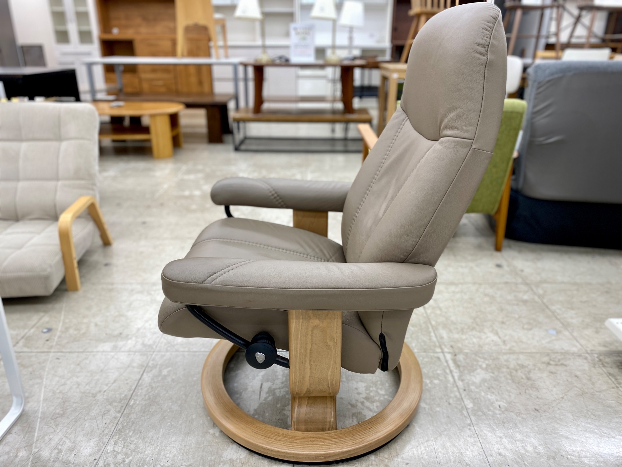 Ekornes社､ストレスレス最上級モデルのマジックシグニチャーが入荷いたしました！｜2021年12月11日｜リサイクルショップ トレファクマーケット（ トレファク）千葉おゆみ野店