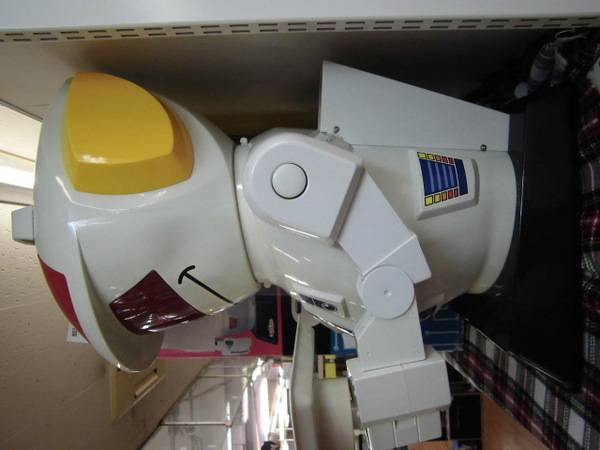 1990年代のセガヨネザワ製ラジコンロボット【ＤＪ エミリオ】完動品を買取入荷いたしました！箱付です。｜2013年07月19日