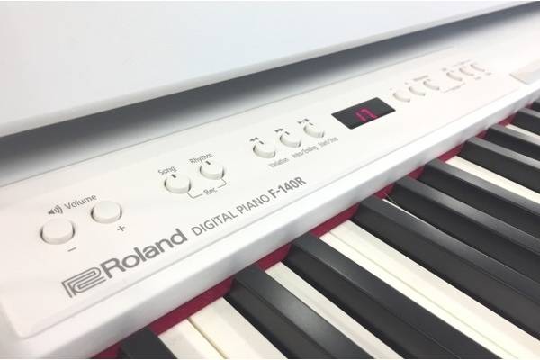 ROLANDの電子ピアノ【F-140R】が入荷しました！｜2018年10月14日