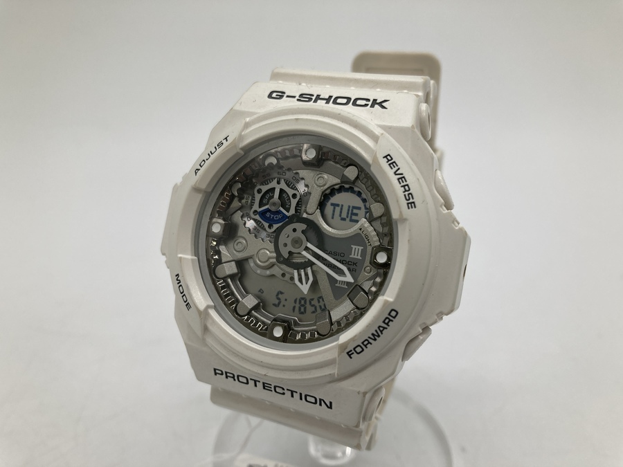 CASIO (カシオ) 腕時計 ホワイト G-SHOCK GA-300クォーツを買取致し